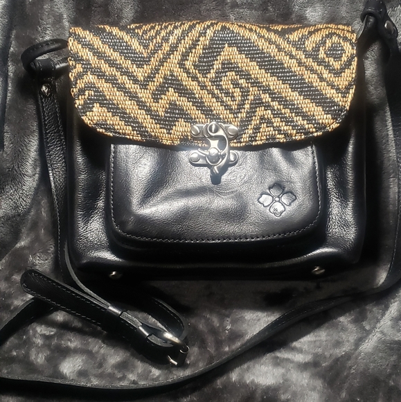 Patricia Nash Handbags - Patricia Nash leather crossbody